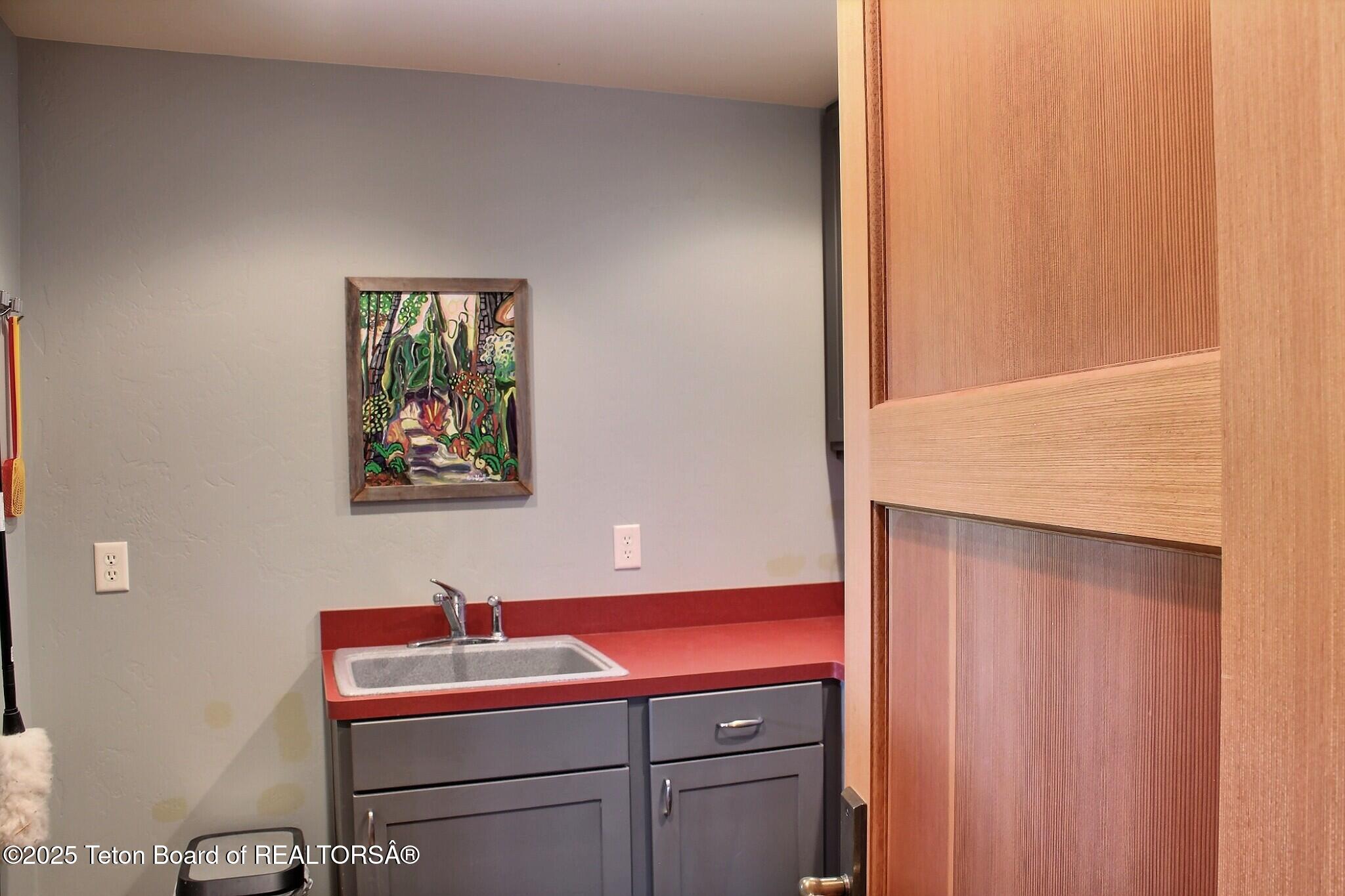 5248 South 4500 West Victor, ID 83455 - Photo 52 of 97 Laundry