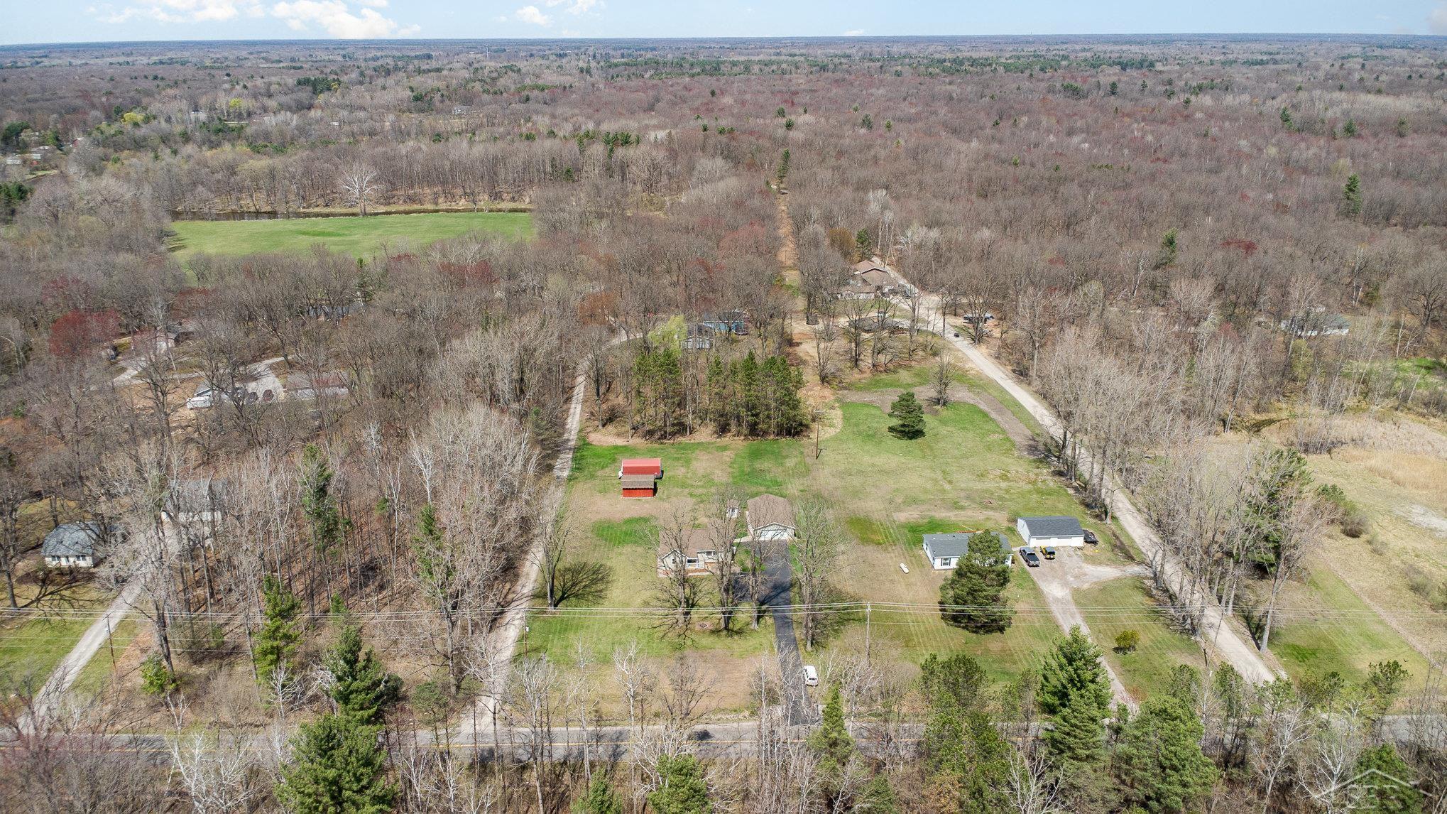 1183 East Stewart Road Midland, MI 48640 - Photo 24 of 24 50173011-6fadbaec-fade-46f1-bb5d-12049eeef4dd.JPG