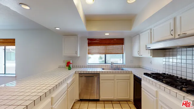 $4,950 | 1470 Palisades Drive, Pacific Palisades, CA 90272