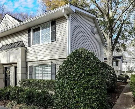 $2,000 | 6940 Roswell Road, Unit 8F, Atlanta, GA 30328