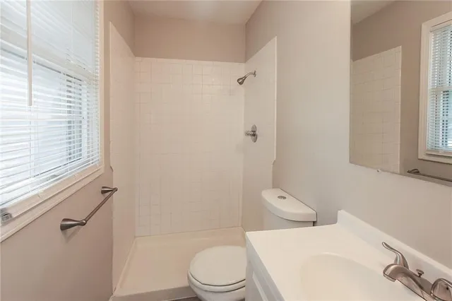 $1,690 | 1013 Miss Belle Street, Excelsior Springs, MO 64024