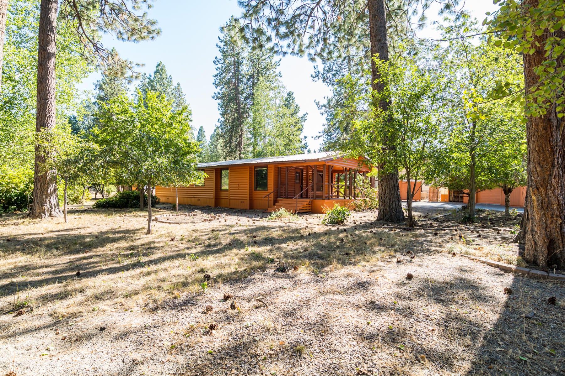 19245 Galen Road Bend, OR 97702 - Photo 2 of 32 3JH5_3184