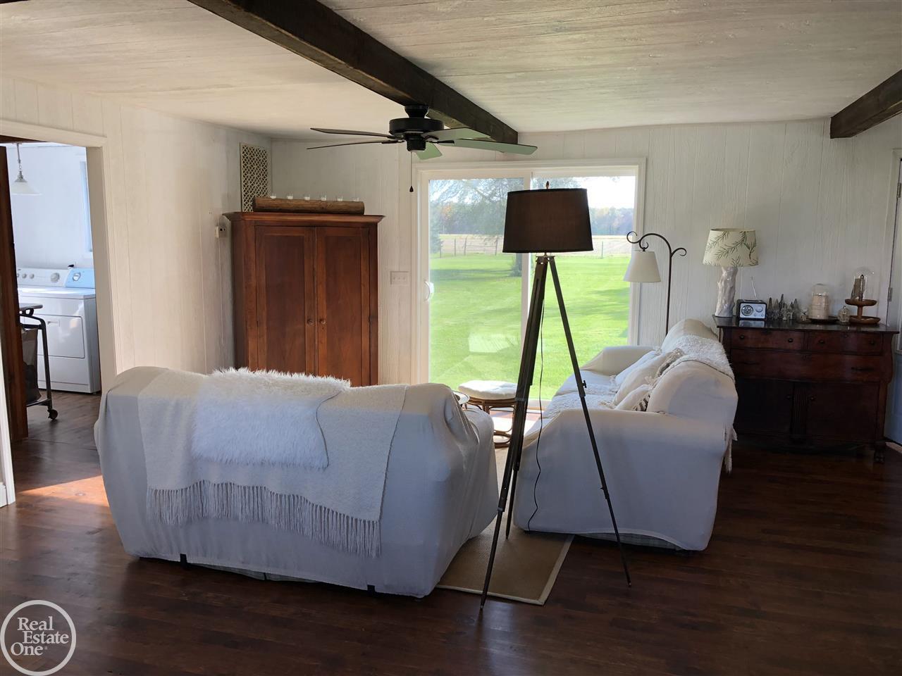 7851 Big Hand Road Columbus, MI 48063 - Photo 7 of 26 31334234-6.JPG