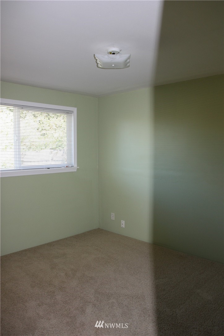 12684 Southeast 169th Street Renton, WA 98058 - Photo 14 of 18 Gallery Image 14