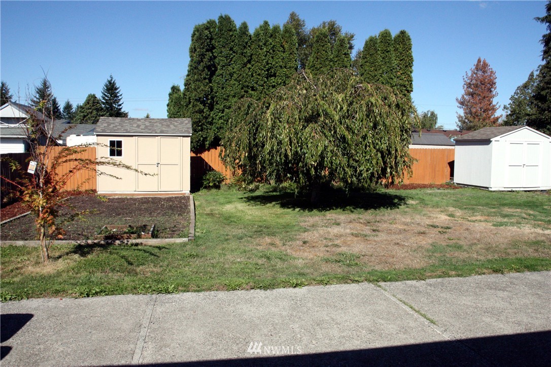 12684 Southeast 169th Street Renton, WA 98058 - Photo 16 of 18 Gallery Image 16