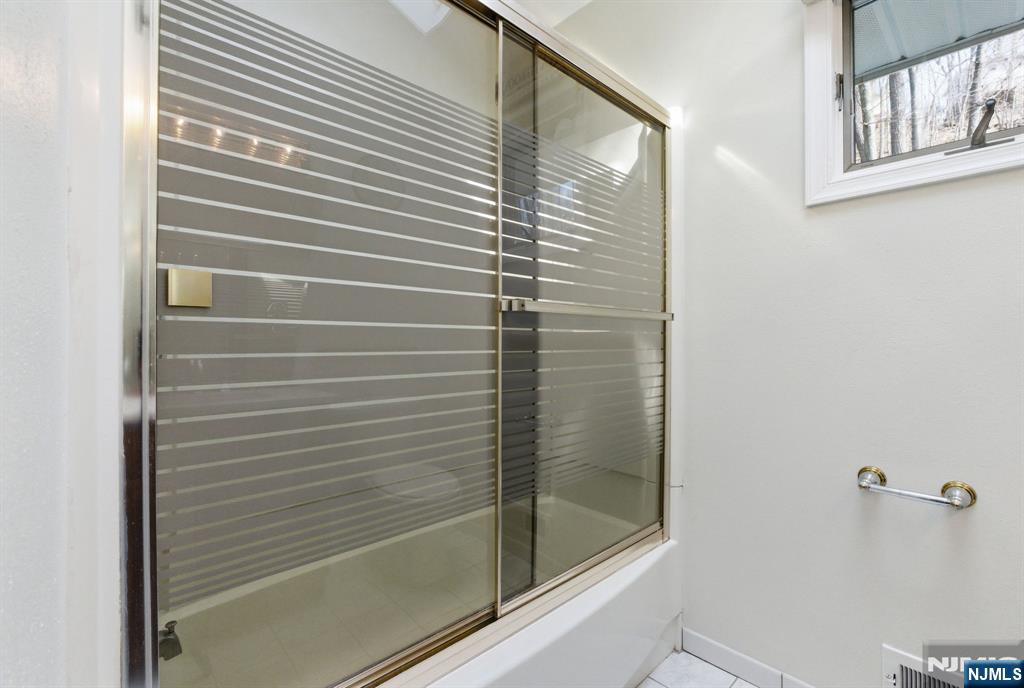 116 Rafkind Road Bloomingdale, NJ 07403 - Photo 25 of 45