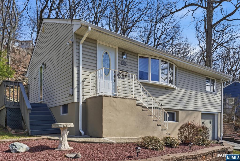 116 Rafkind Road Bloomingdale, NJ 07403 - Photo 3 of 45