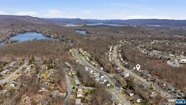 $500,000 | 116 Rafkind Road, Bloomingdale, NJ 07403