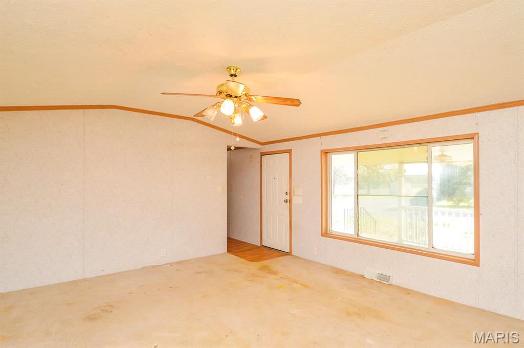 1739 Fieldcrest Drive Sparta, IL 62286 - Photo 14 of 28