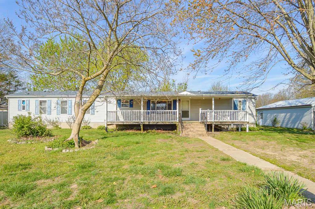 1739 Fieldcrest Drive Sparta, IL 62286 - Photo 3 of 28