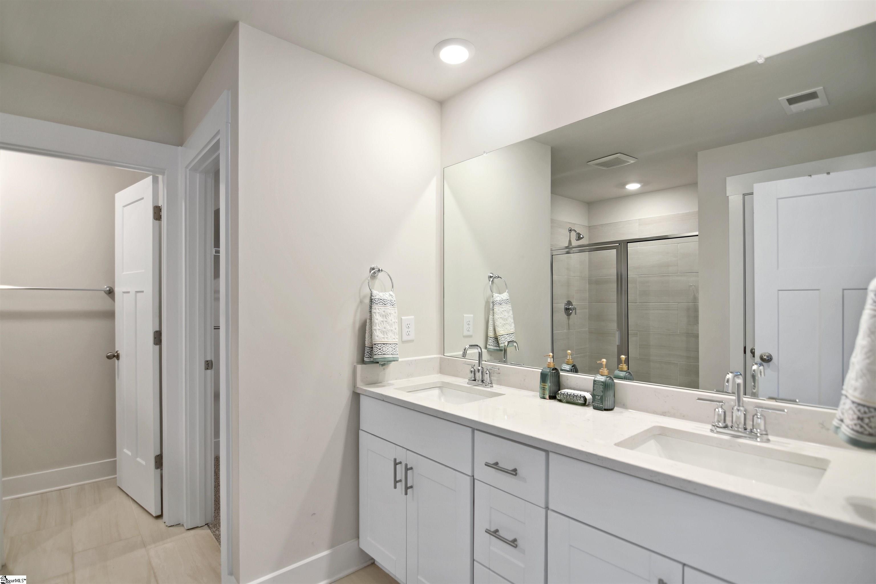 105 Boren Way Greenville, SC 29607 - Photo 2 of 38