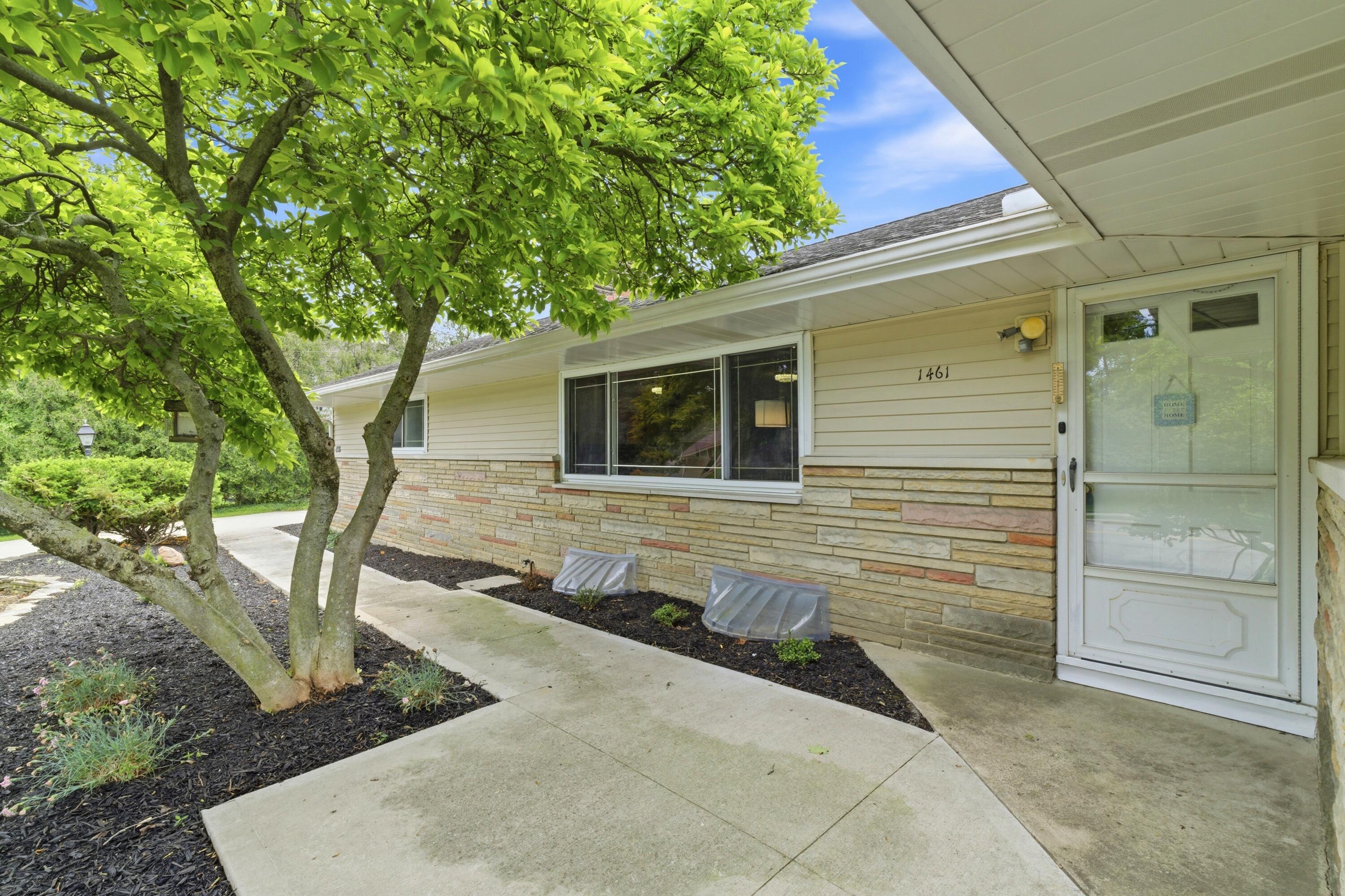 1461 Ridgeview Road Columbus, OH 43221 - Photo 7 of 48 Side entrance off garage, convenient access to mudroom