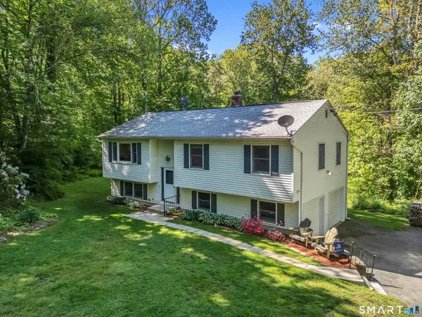 $439,000 | 797 Middletown Road, Colchester, CT 06415