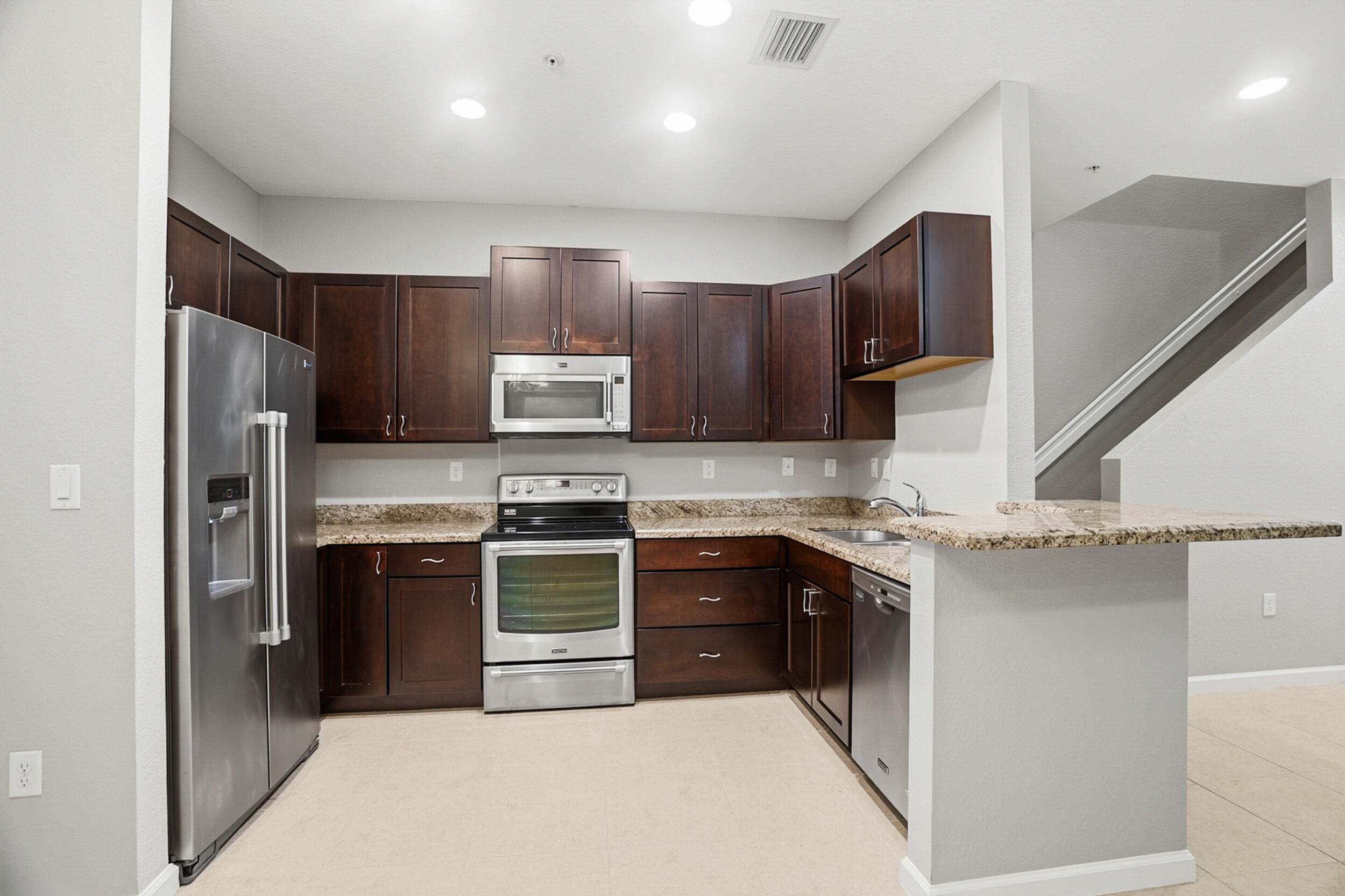 704 Southwest 2nd Way Pompano Beach, FL 33060 - Photo 14 of 34 07