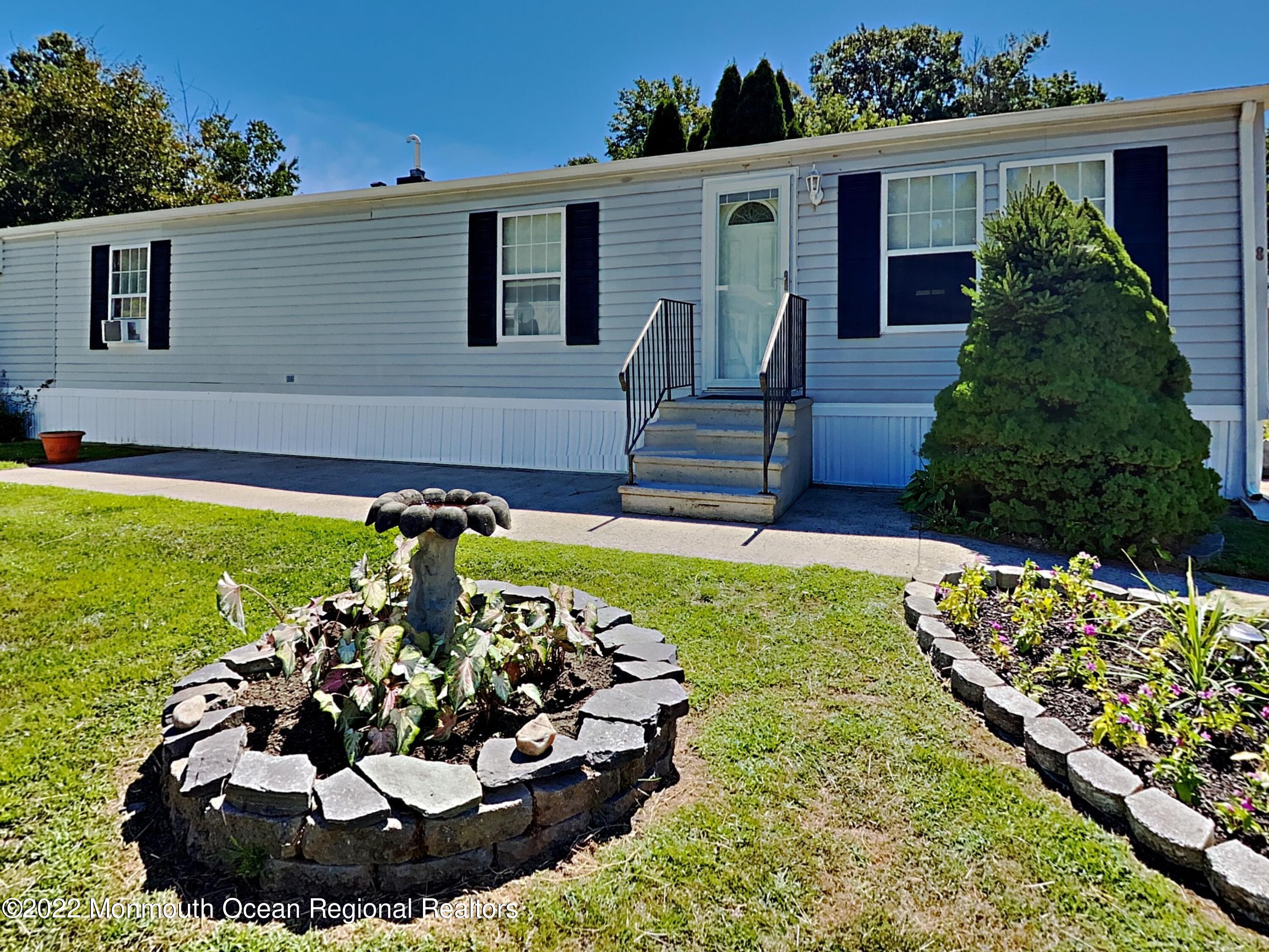 8 Kay Lane Howell, NJ 07731 - Photo 1 of 25 0_Image_828YSDFnc1