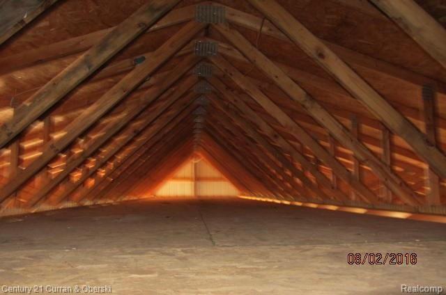 24481 Merriman Road New Boston, MI 48164 - Photo 36 of 41 24481 Merriman hud sage dated (42).JPG