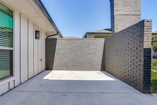 a view of a backyard with garden