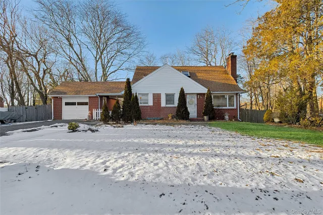 $619,990 | 21 Parsnip Pond Road, Lake Grove, NY 11755