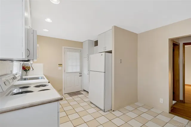 $619,990 | 21 Parsnip Pond Road, Lake Grove, NY 11755