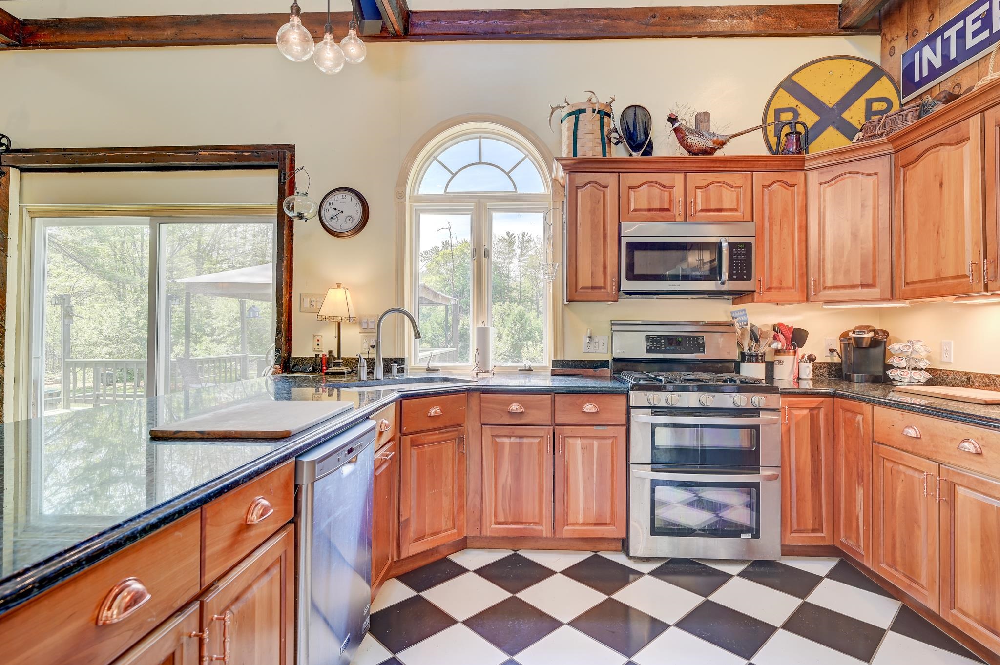 39 Yellow Brick Road Conway, NH 03860 - Photo 11 of 40 Gallery Image 11