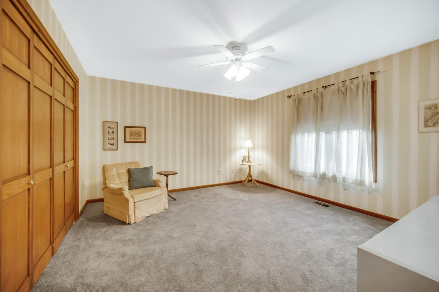 8408 Castle Drive Munster, IN 46321 - Photo 20 of 28 a view of an empty room with a window