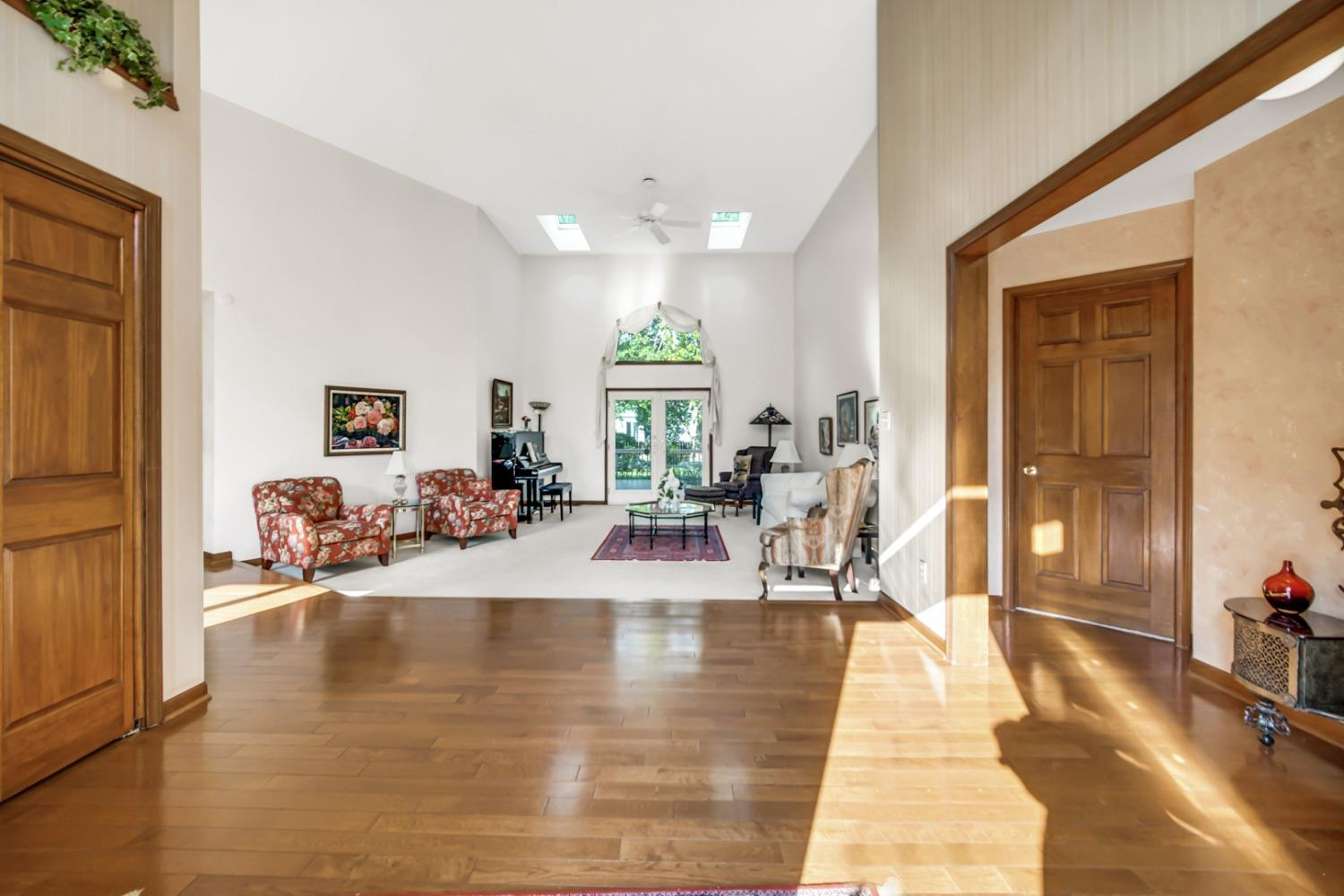 8408 Castle Drive Munster, IN 46321 - Photo 4 of 28 a view of a living room and dining room