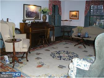 75 Mansion Road Springfield, PA 19064 - Photo 4 of 12 Living Room