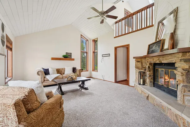 $412,900 | 865 Portside Court, Oshkosh, WI 54901