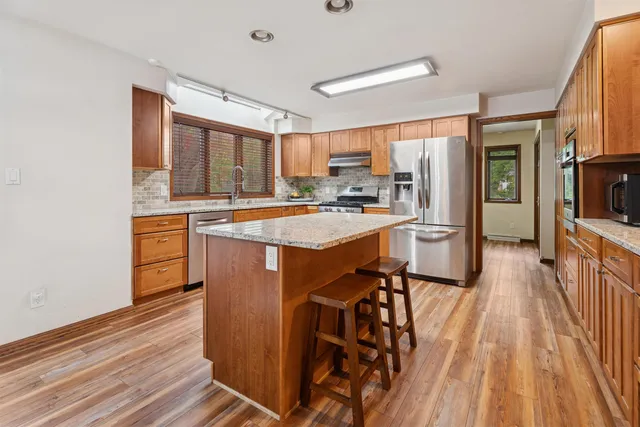 $412,900 | 865 Portside Court, Oshkosh, WI 54901