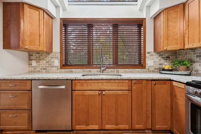 $412,900 | 865 Portside Court, Oshkosh, WI 54901