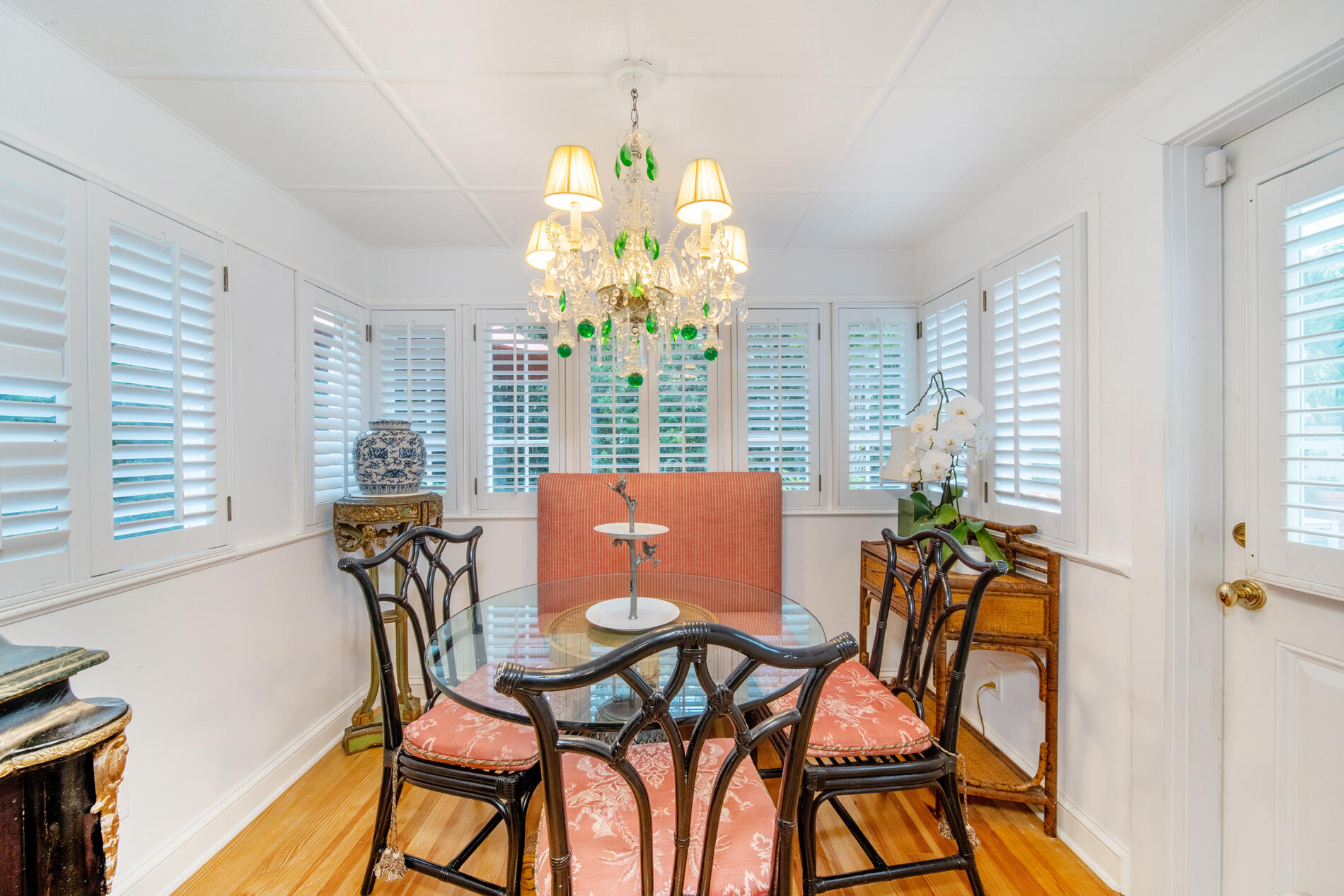 263 Park Avenue Palm Beach, FL 33480 - Photo 21 of 37 DSC07830-HDR