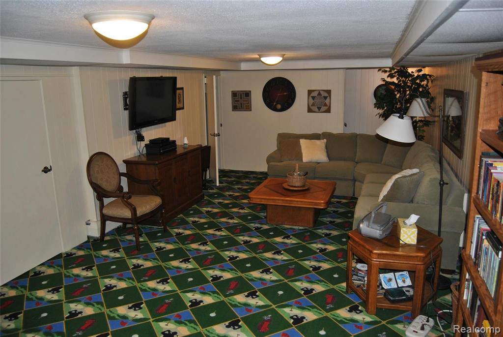 1263 Maple Grove Road Lapeer, MI 48446 - Photo 26 of 39