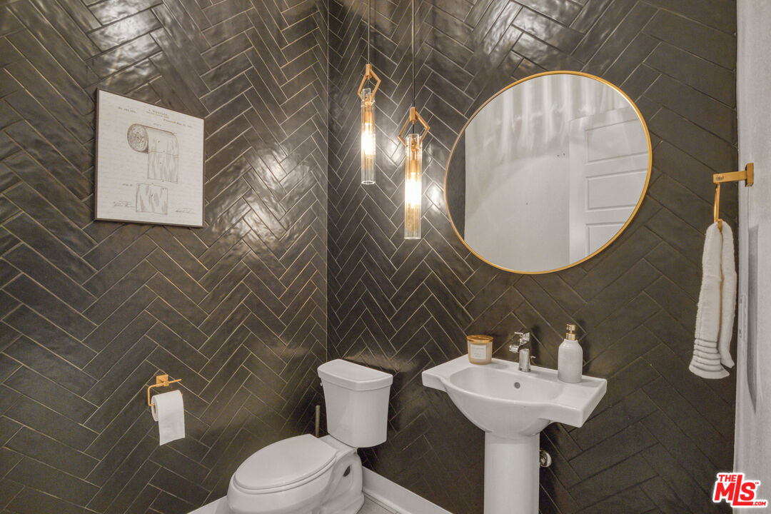 20248 Willoughby Lane Porter Ranch, CA 91326 - Photo 27 of 69