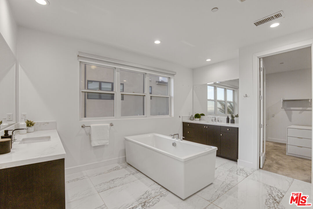 20248 Willoughby Lane Porter Ranch, CA 91326 - Photo 39 of 69