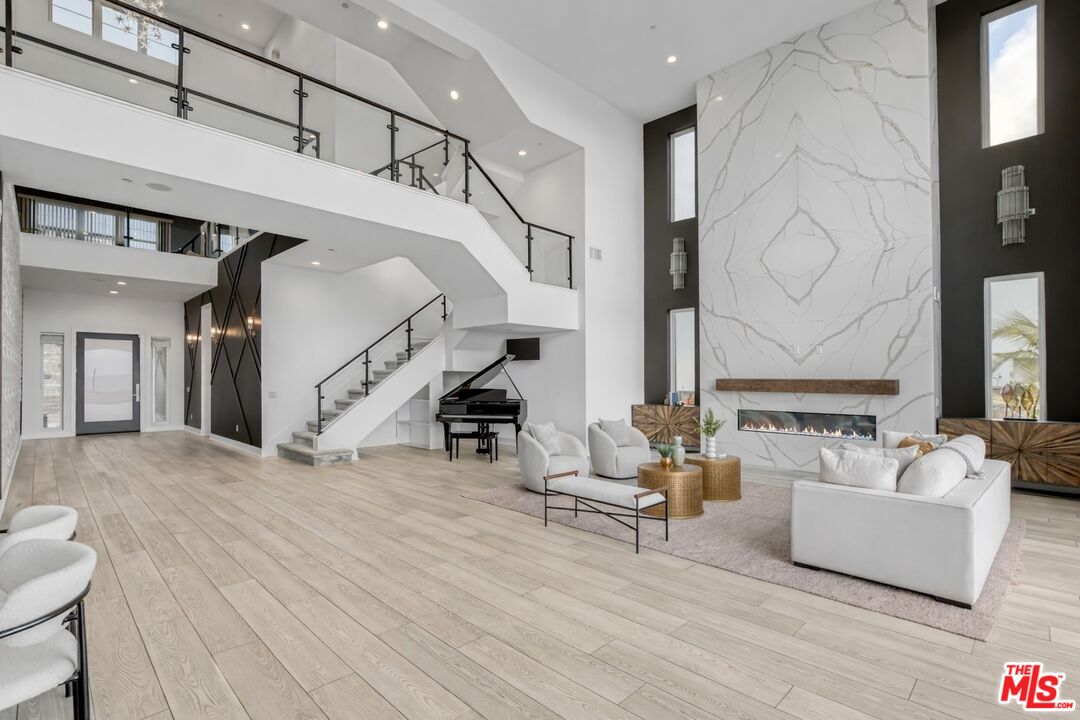 20248 Willoughby Lane Porter Ranch, CA 91326 - Photo 10 of 69