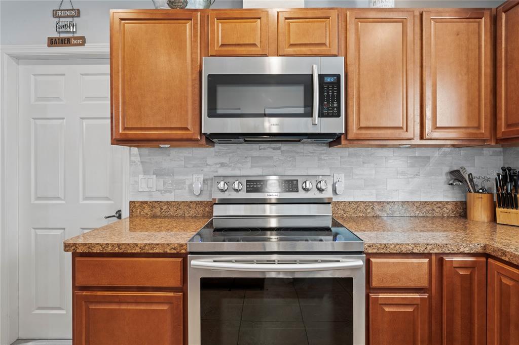 6315 Shane Lane New Port Richey, FL 34653 - Photo 14 of 55 Gallery Image 14