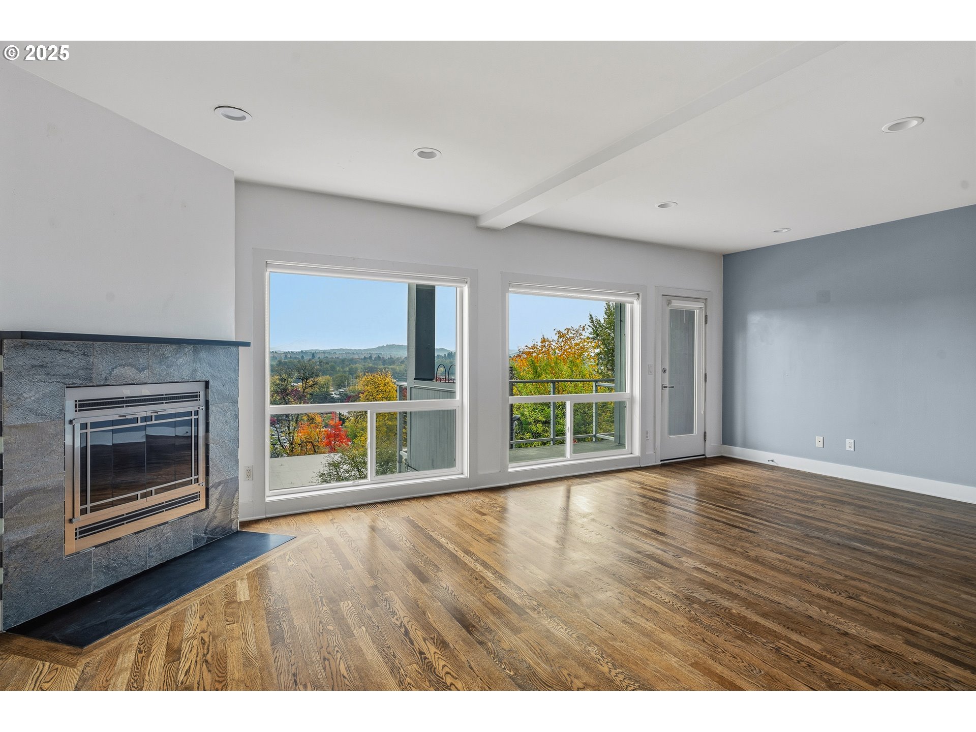 5425 Southwest View Point Terrace Portland, OR 97239 - Photo 14 of 48