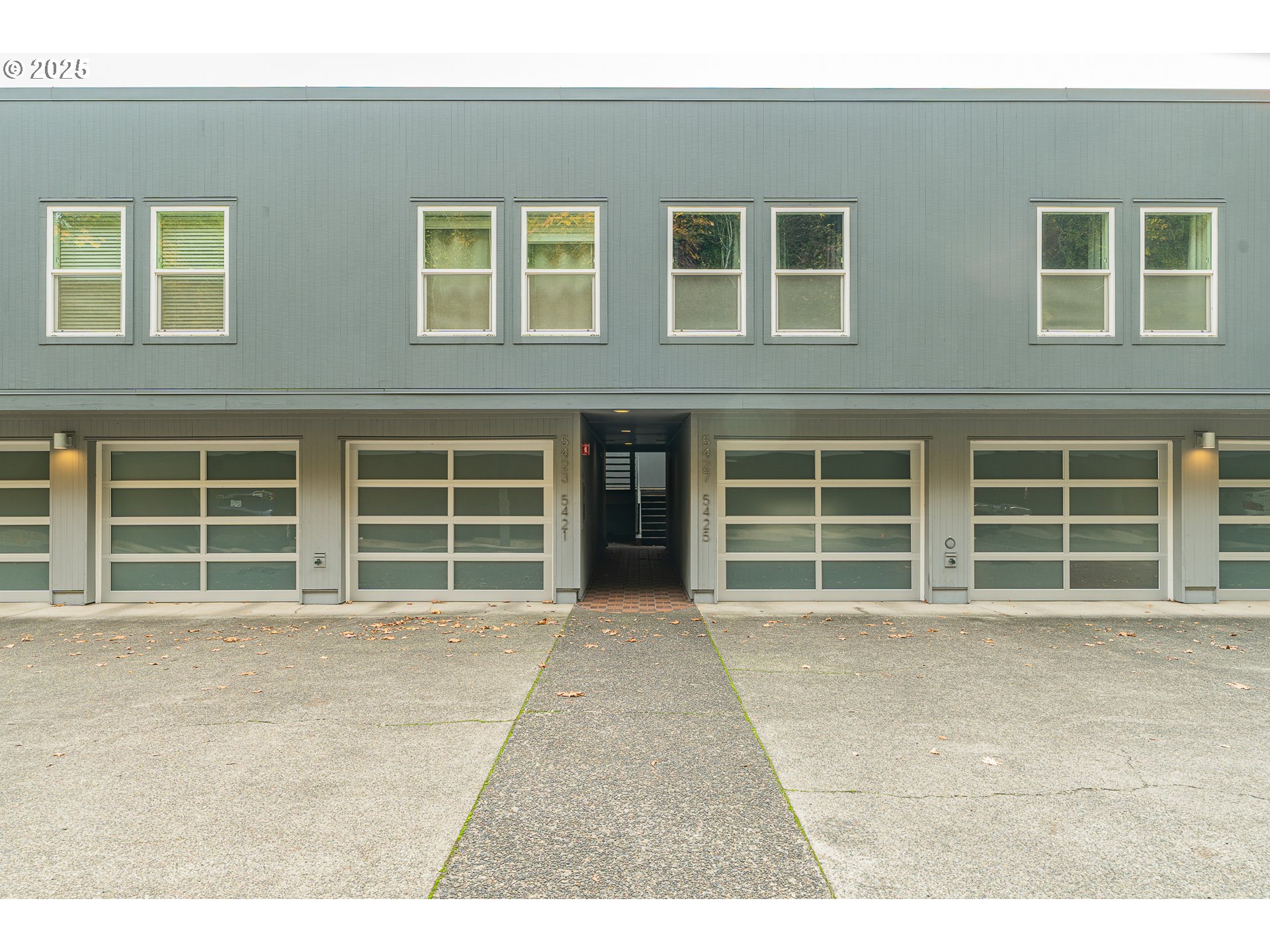 5425 Southwest View Point Terrace Portland, OR 97239 - Photo 2 of 48