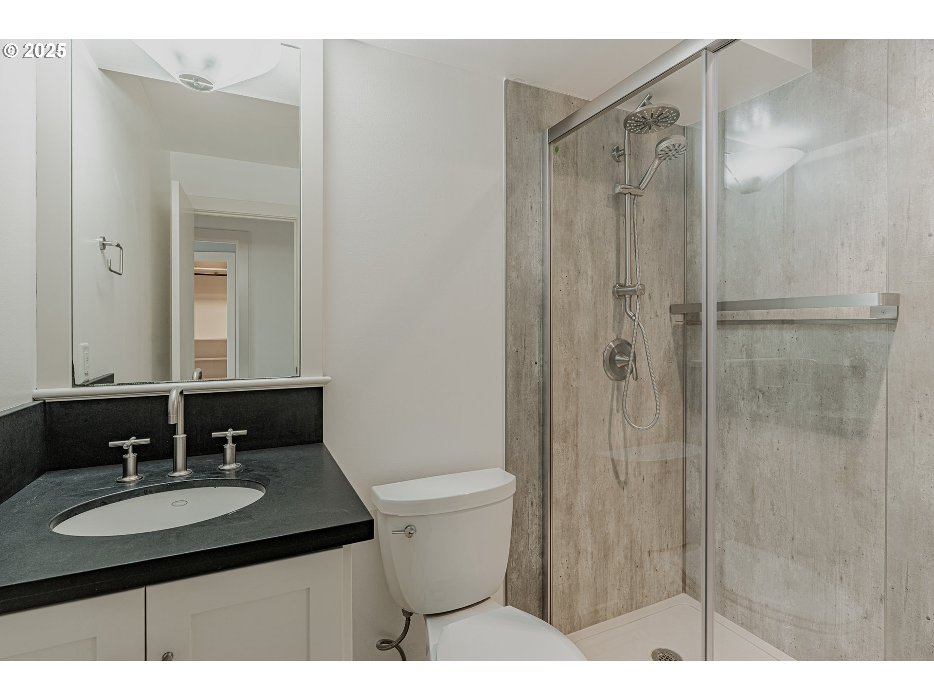 5425 Southwest View Point Terrace Portland, OR 97239 - Photo 31 of 48