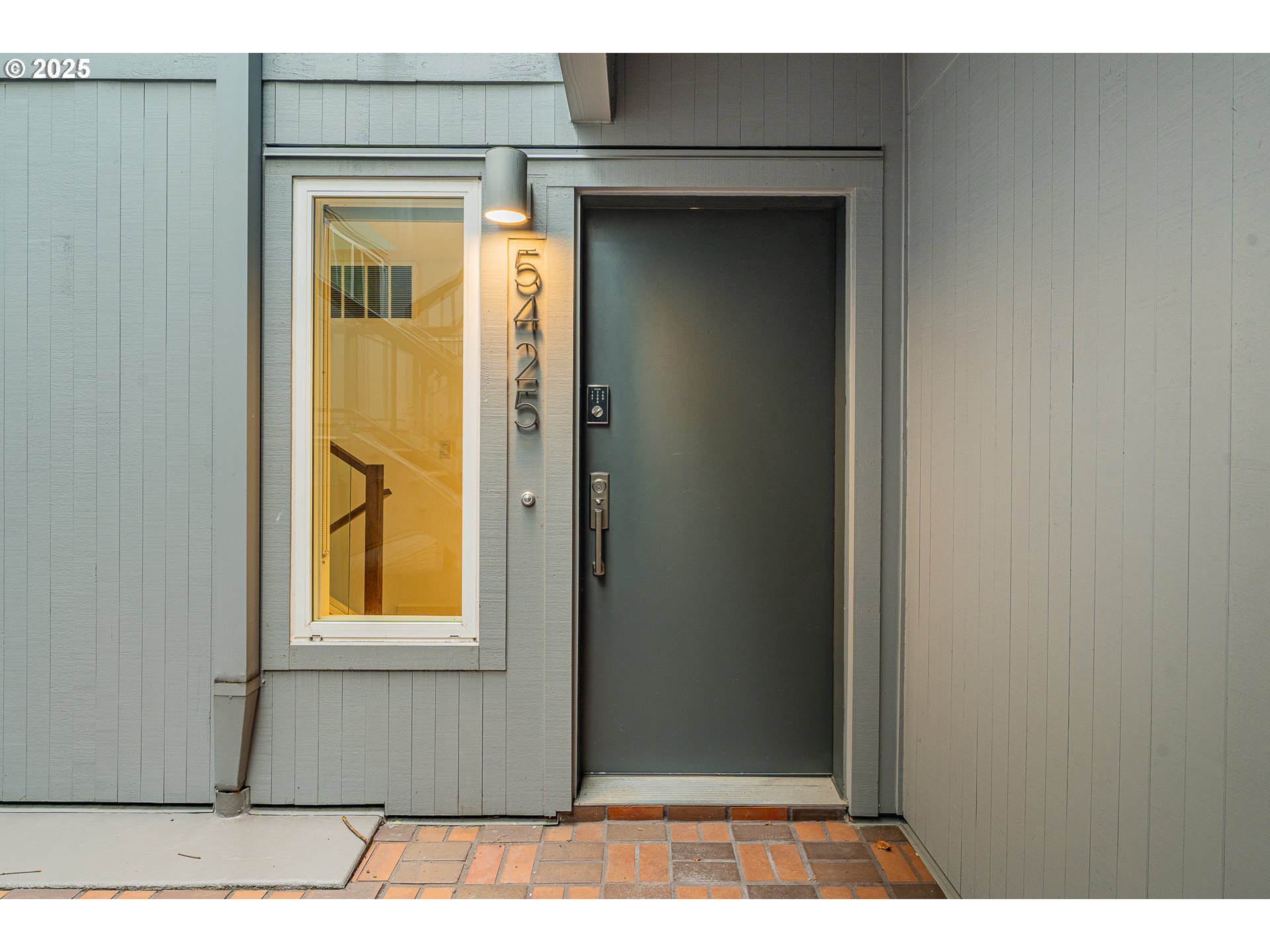 5425 Southwest View Point Terrace Portland, OR 97239 - Photo 4 of 48