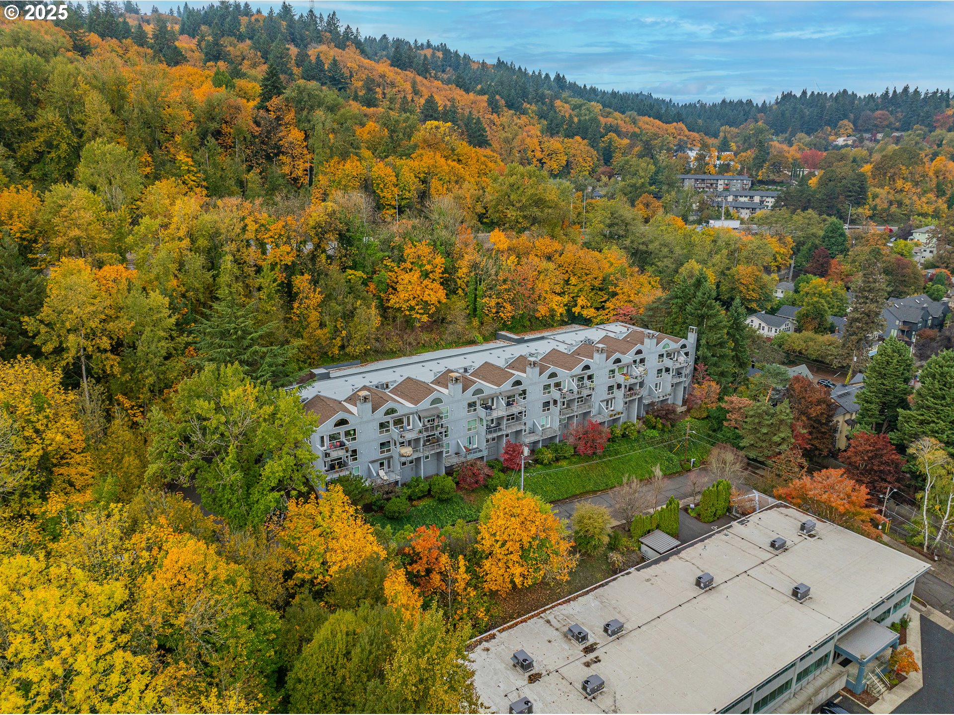 5425 Southwest View Point Terrace Portland, OR 97239 - Photo 43 of 48