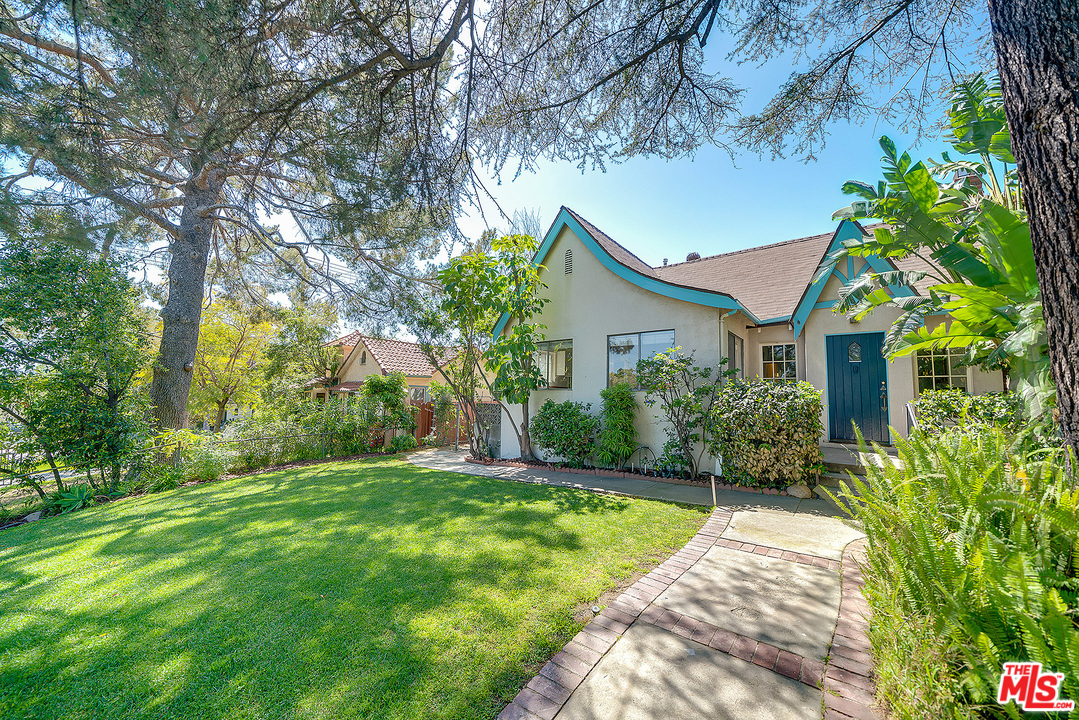 807 East Harvard Road Burbank, CA 91501 - Photo 2 of 44 Gallery Image 2