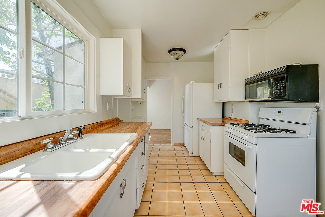 807 East Harvard Road Burbank, CA 91501 - Photo 11 of 44 Gallery Image 11