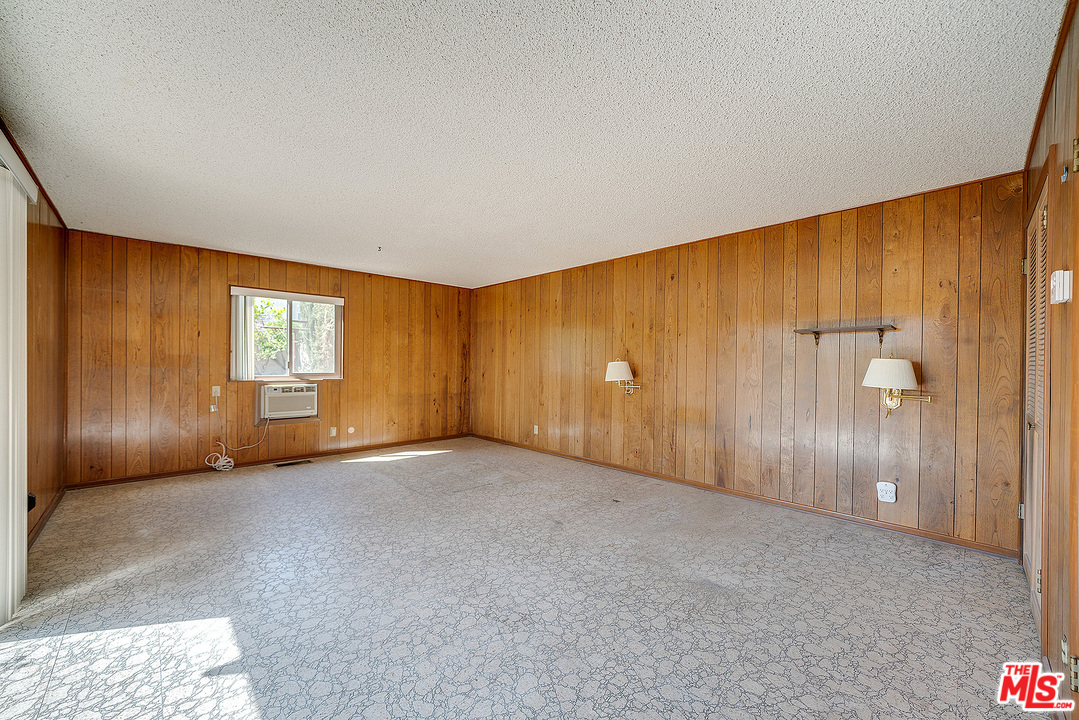 807 East Harvard Road Burbank, CA 91501 - Photo 19 of 44 Gallery Image 19