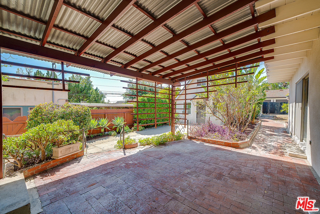 807 East Harvard Road Burbank, CA 91501 - Photo 24 of 44 Gallery Image 24