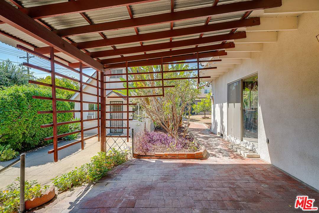 807 East Harvard Road Burbank, CA 91501 - Photo 25 of 44 Gallery Image 25