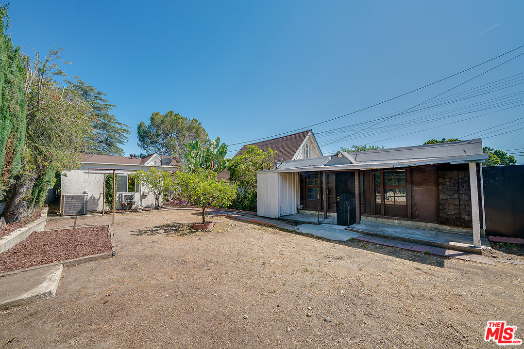 807 East Harvard Road Burbank, CA 91501 - Photo 40 of 44 Gallery Image 40