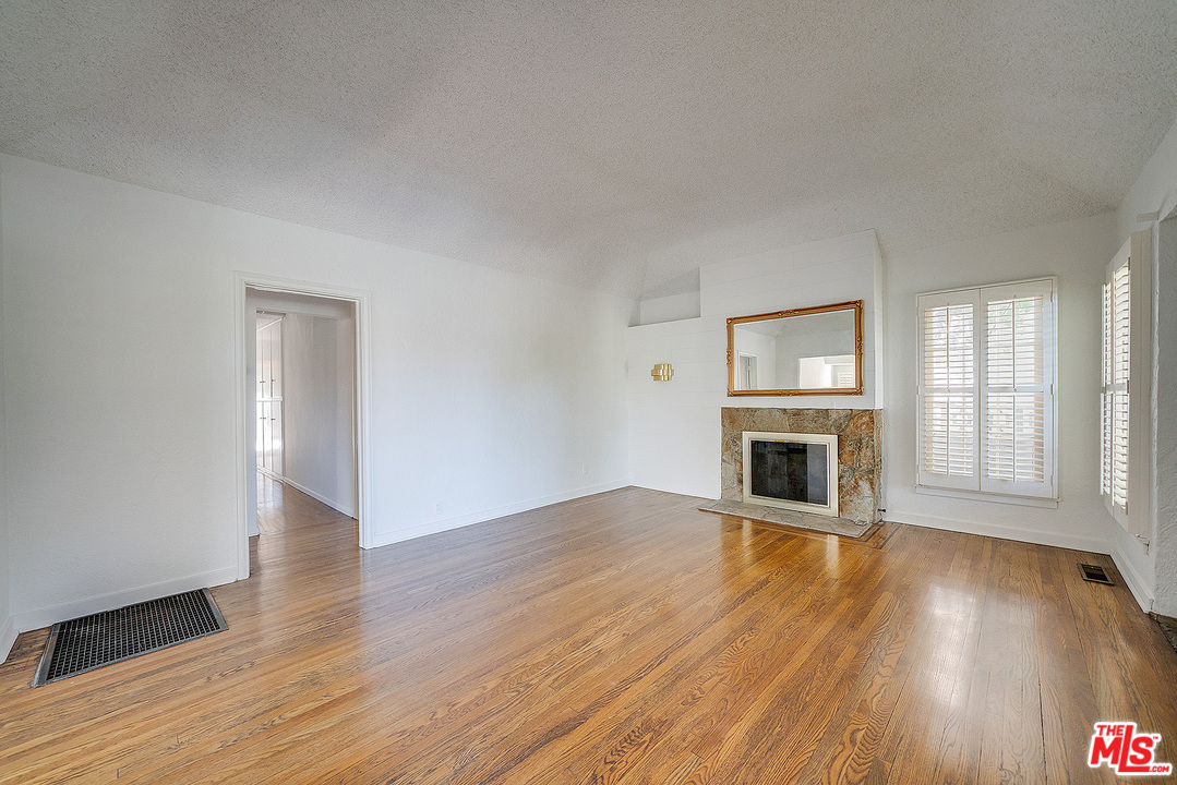 807 East Harvard Road Burbank, CA 91501 - Photo 6 of 44 Gallery Image 6
