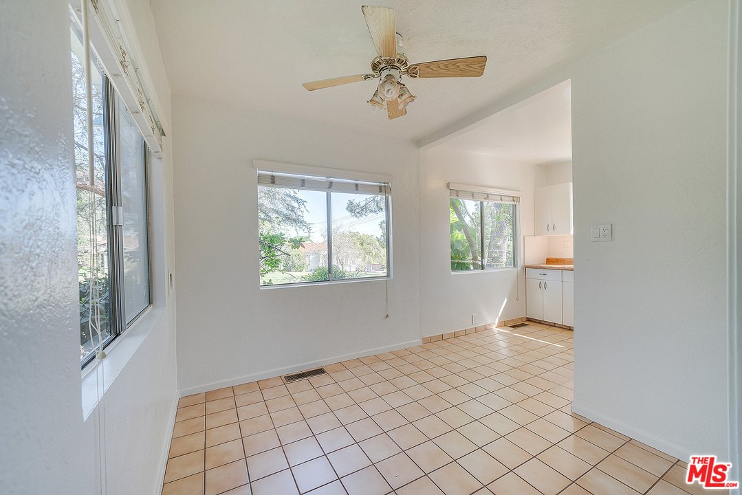 807 East Harvard Road Burbank, CA 91501 - Photo 8 of 44 Gallery Image 8