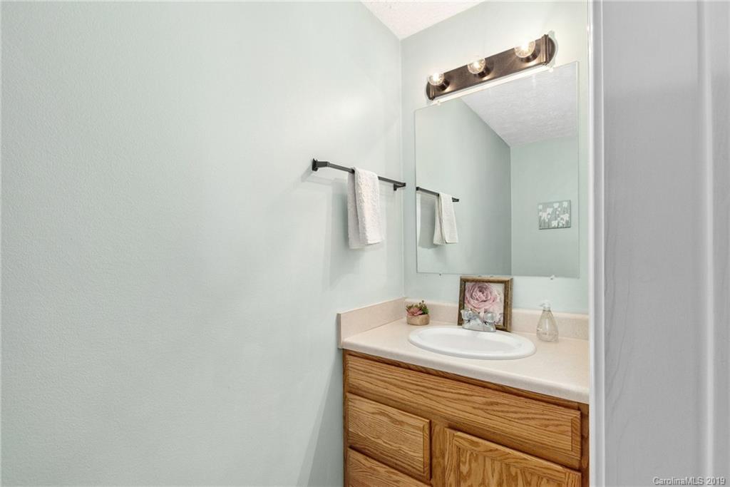 202 Pembrook Road Swannanoa, NC 28778 - Photo 10 of 24 Gallery Image 10